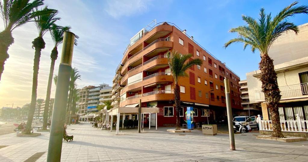 Esmeralda Torrevieja Buitenkant foto