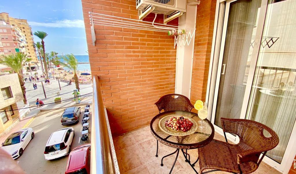 Esmeralda Torrevieja Buitenkant foto